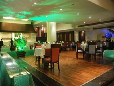 фото отеля Western Court Panchkula