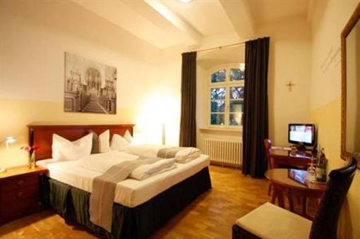 фото отеля Klostergut Wöltingerode Hotel Vienenburg