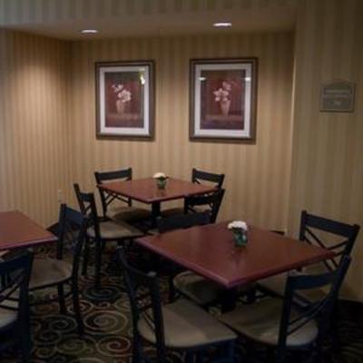 фото отеля Cobblestone Inn And Suites Vinton