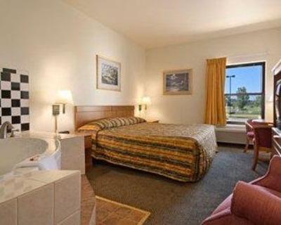 фото отеля Super 8 Hampshire