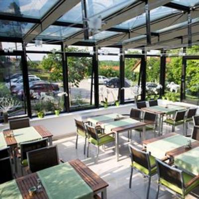 фото отеля Jankovich Kuria Wellness Hotel