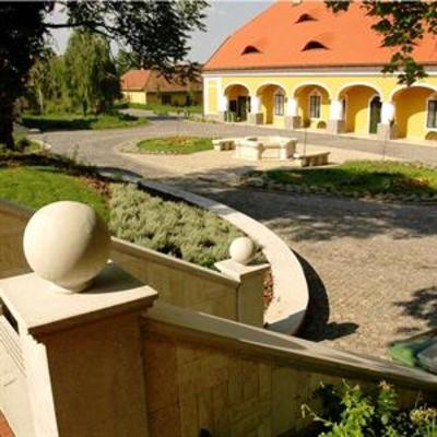 фото отеля Jankovich Kuria Wellness Hotel