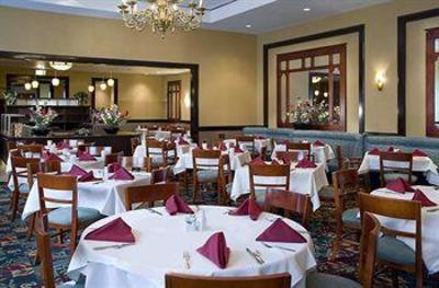 фото отеля Doubletree Guest Suites & Conference Center Chicago Downers Grove