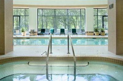 фото отеля Doubletree Guest Suites & Conference Center Chicago Downers Grove