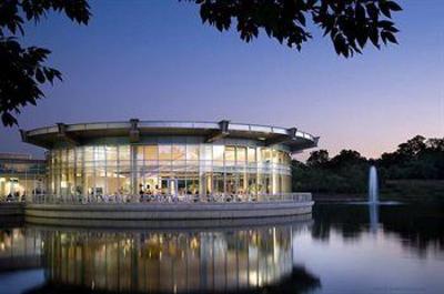фото отеля Doubletree Guest Suites & Conference Center Chicago Downers Grove