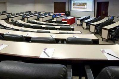 фото отеля Doubletree Guest Suites & Conference Center Chicago Downers Grove