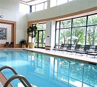 фото отеля Doubletree Guest Suites & Conference Center Chicago Downers Grove