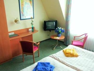 фото отеля Hotel Gremersdorf Zum Grunen Jager