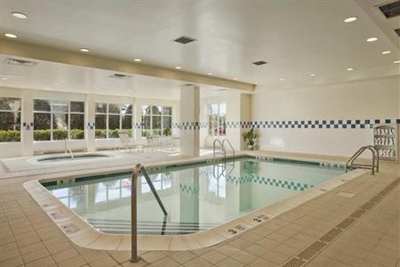 фото отеля Hilton Garden Inn Islip MacArthur Airport