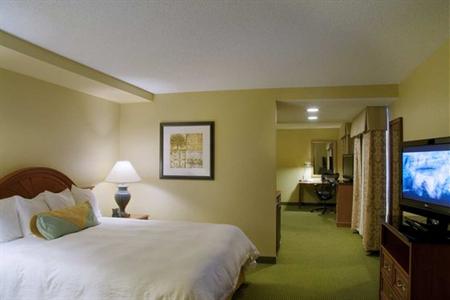 фото отеля Hilton Garden Inn Islip MacArthur Airport
