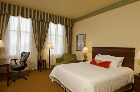 фото отеля Hilton Garden Inn Indianapolis Downtown