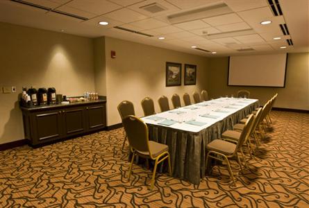фото отеля Hilton Garden Inn Indianapolis Downtown