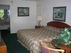 фото отеля Red Carpet Inn Lenoir