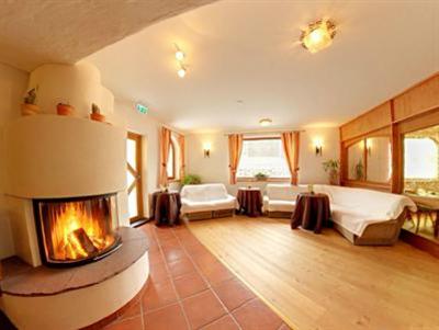 фото отеля Karnischer Hof Familien Erlebnishotel Sankt Stefan im Gailtal
