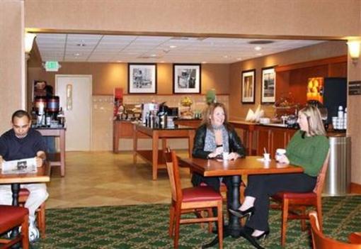 фото отеля Hampton Inn & Suites Tulare