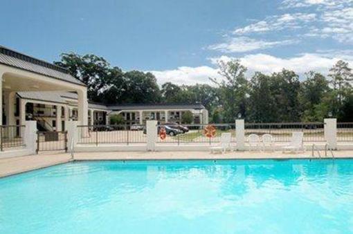 фото отеля Econo Lodge Pearl
