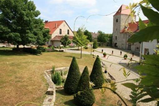 фото отеля Hotel Burg Wanzleben