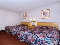 Oak Hill Inn & Suites