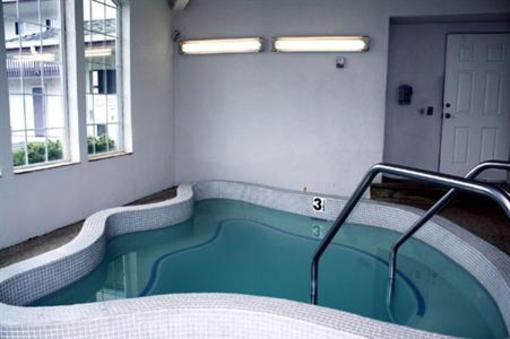фото отеля Anchor Beach Inn