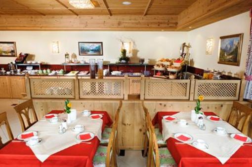 фото отеля Hotel Waldhof Fulpmes