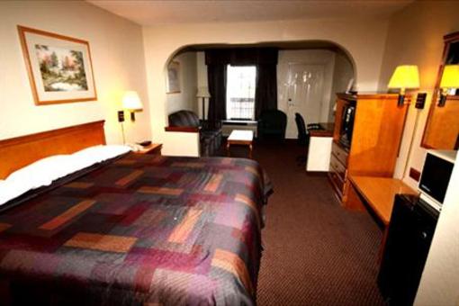 фото отеля Gateway Inn and Suites