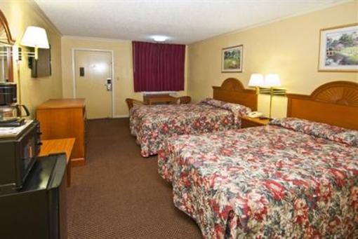фото отеля Americas Best Value Inn Buda