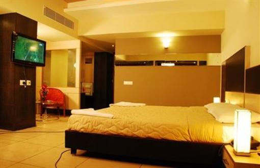 фото отеля Hotel Sun Park Puducherry