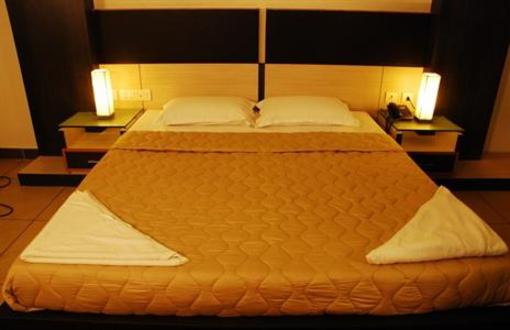 фото отеля Hotel Sun Park Puducherry