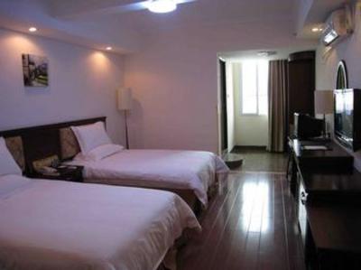 фото отеля GreenTree Inn Nanning Dashatian Square