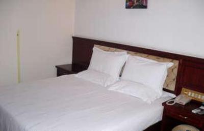 фото отеля GreenTree Inn Nanning Dashatian Square