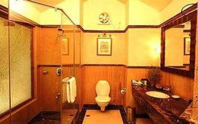 фото отеля Corbett Hideaway Hotel Ramnagar