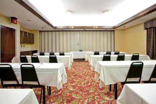 фото отеля Holiday Inn Express Chester