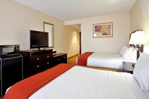 фото отеля Holiday Inn Express Chester