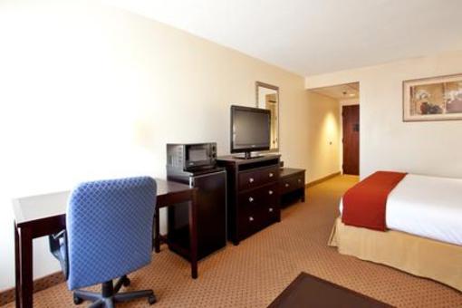 фото отеля Holiday Inn Express Chester