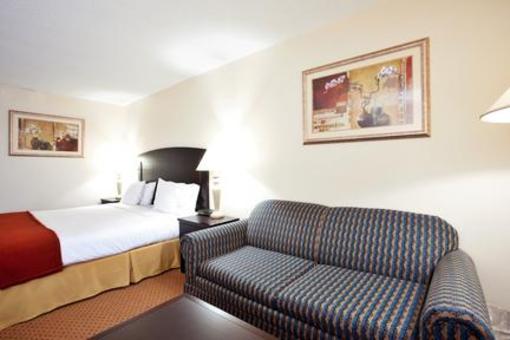 фото отеля Holiday Inn Express Chester
