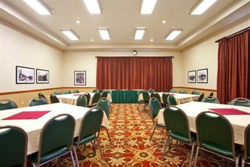 фото отеля Holiday Inn Express Watertown
