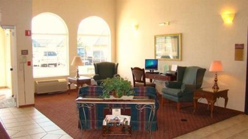 фото отеля Holiday Inn Express Watertown