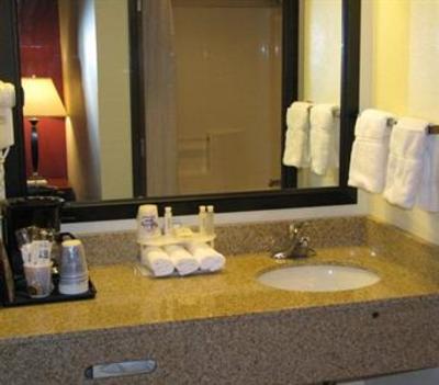 фото отеля Holiday Inn Express Watertown