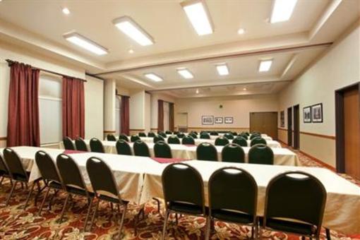 фото отеля Holiday Inn Express Watertown