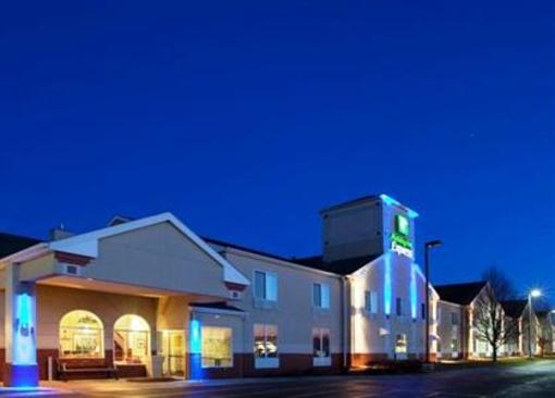 фото отеля Holiday Inn Express Watertown