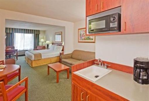 фото отеля Holiday Inn Express Hotel & Suites Salamanca