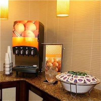 фото отеля Hampton Inn Linden
