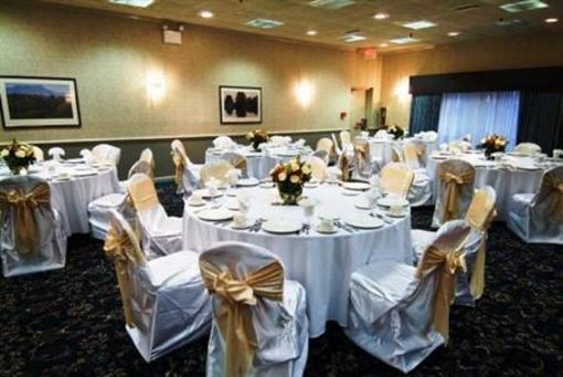 фото отеля Holiday Inn Chicago Willowbrook Hinsdale
