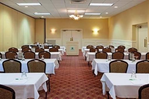 фото отеля Holiday Inn Hotel & Suites Boston Peabody