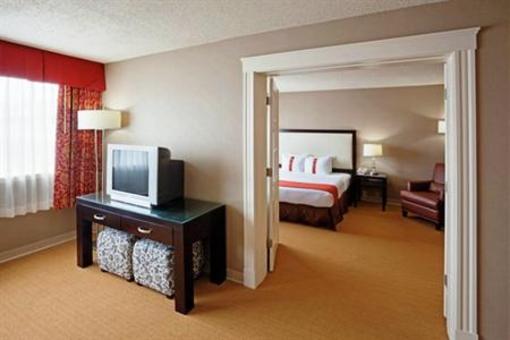 фото отеля Holiday Inn Hotel & Suites Boston Peabody