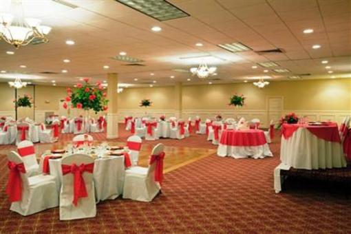 фото отеля Holiday Inn Hotel & Suites Boston Peabody