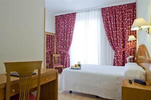 фото отеля Europa Hotel Madrid