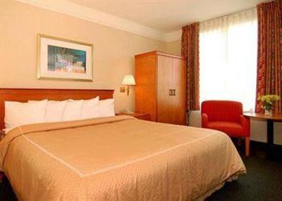 фото отеля Comfort Suites Mission Valley