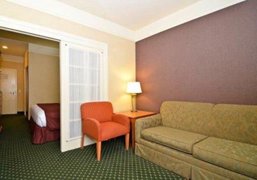 фото отеля Comfort Suites Mission Valley