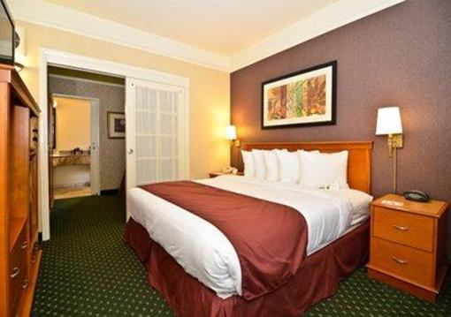 фото отеля Comfort Suites Mission Valley